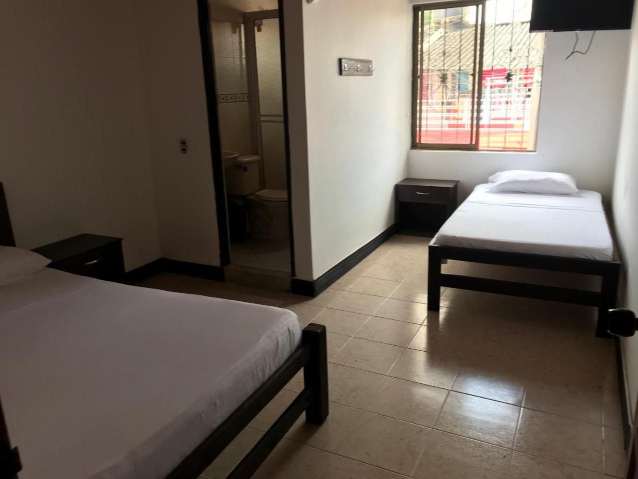 Hotel Y Balneario El Descanso Villavicencio Exteriör bild